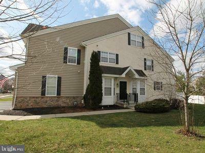 Property Photo:  62 Brecknock Court  PA 18940 