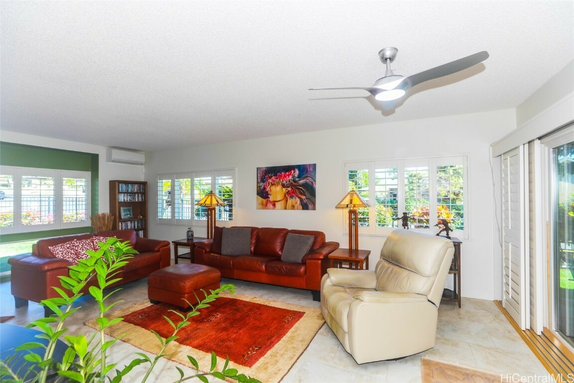 Property Photo:  92-327 Kewai Place  HI 96707 