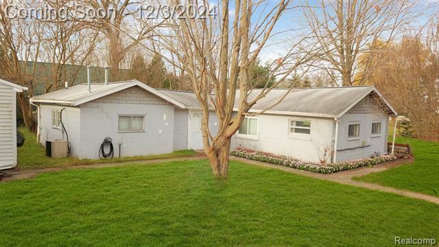 Property Photo:  3089 Ponemah Drive  MI 48430 