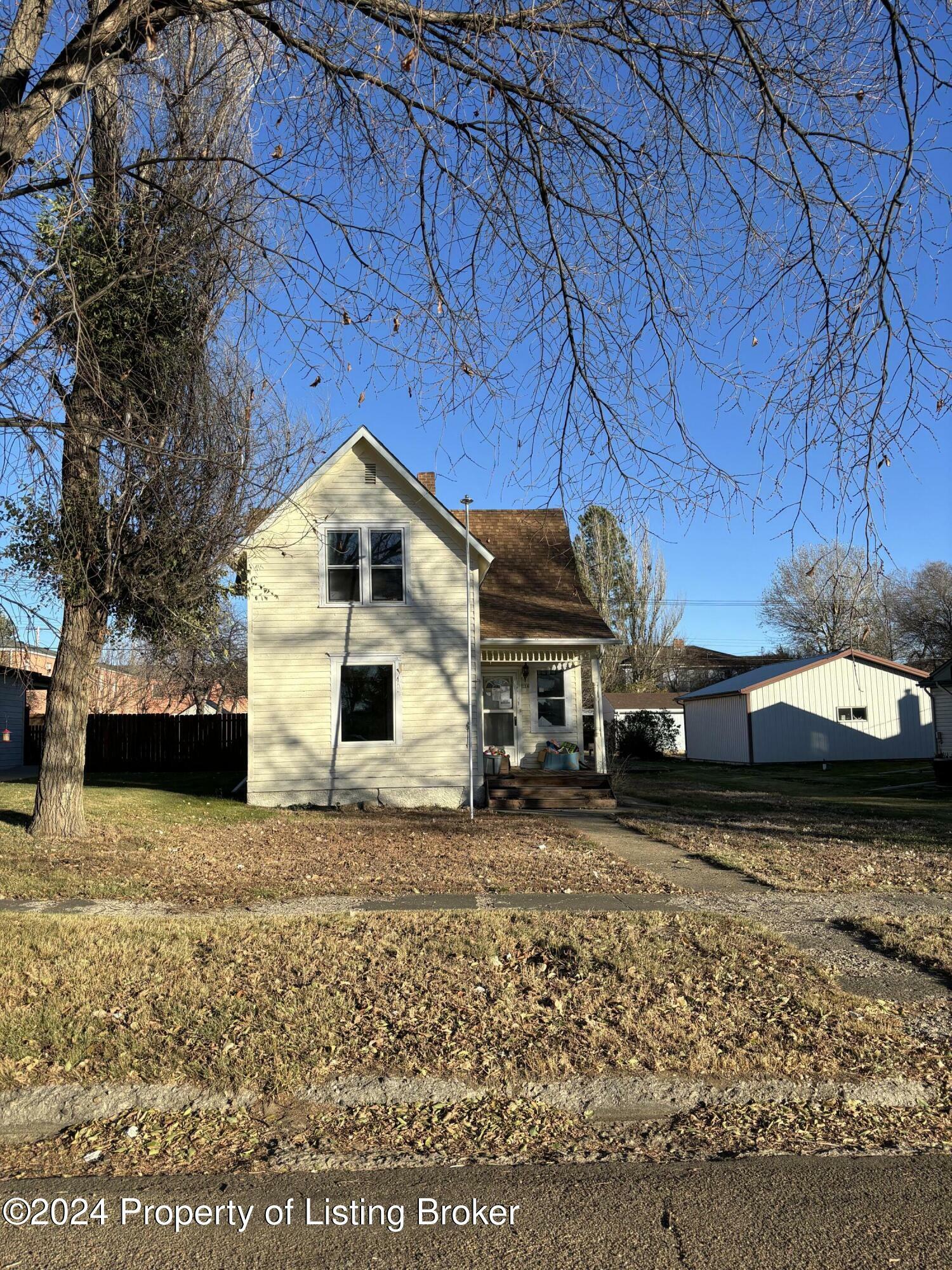 Property Photo:  104 8th Street S  ND 58639 