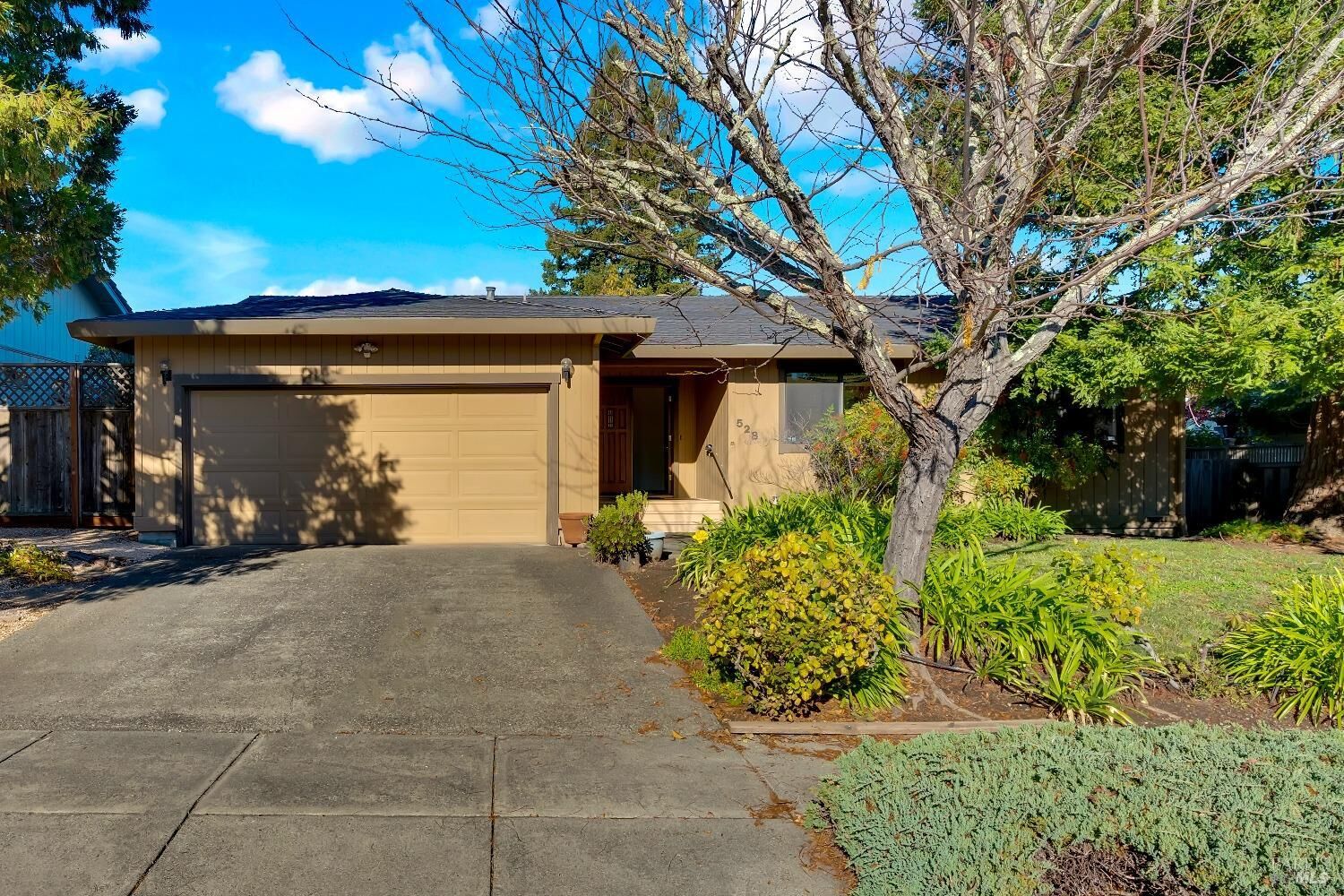Property Photo: 528 Linda Drive CA 95476
