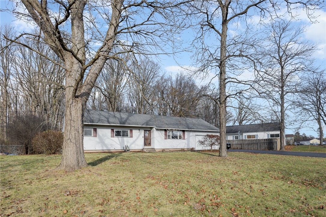 Property Photo:  212 Wildbriar Road  NY 14623 