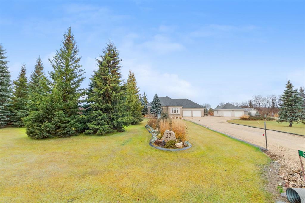 Property Photo:  37 Aspen Glen Road  MB R2E 0J6 