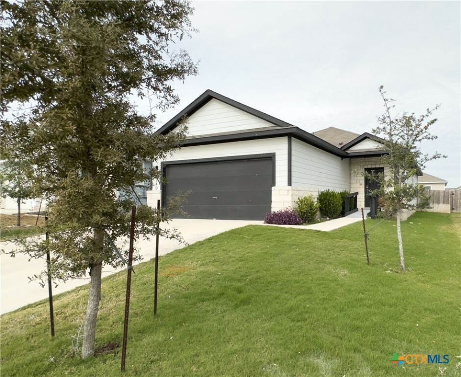 Property Photo: 249 El Dorado TX 76537