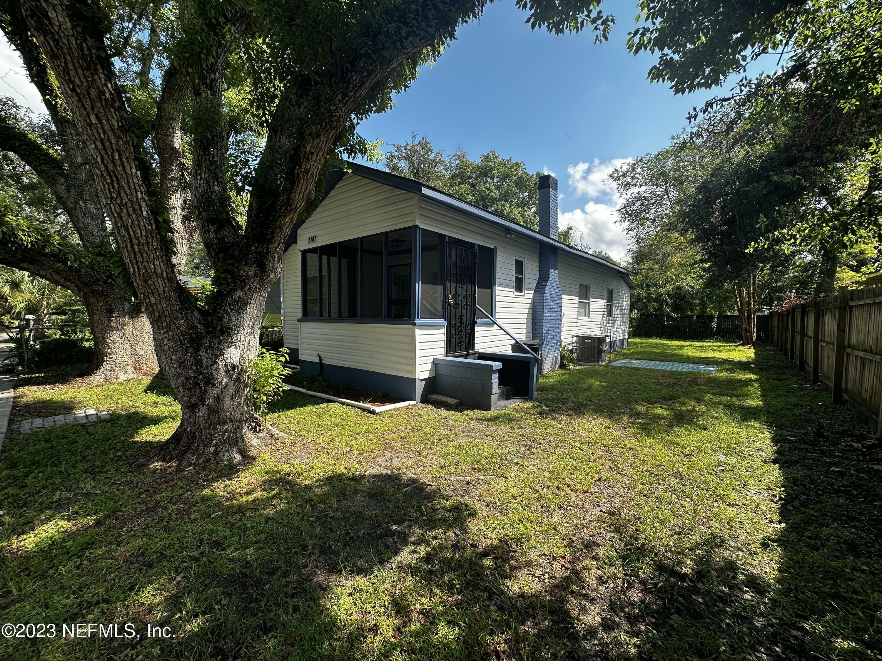 Property Photo:  2107 Egner Street  FL 32206 