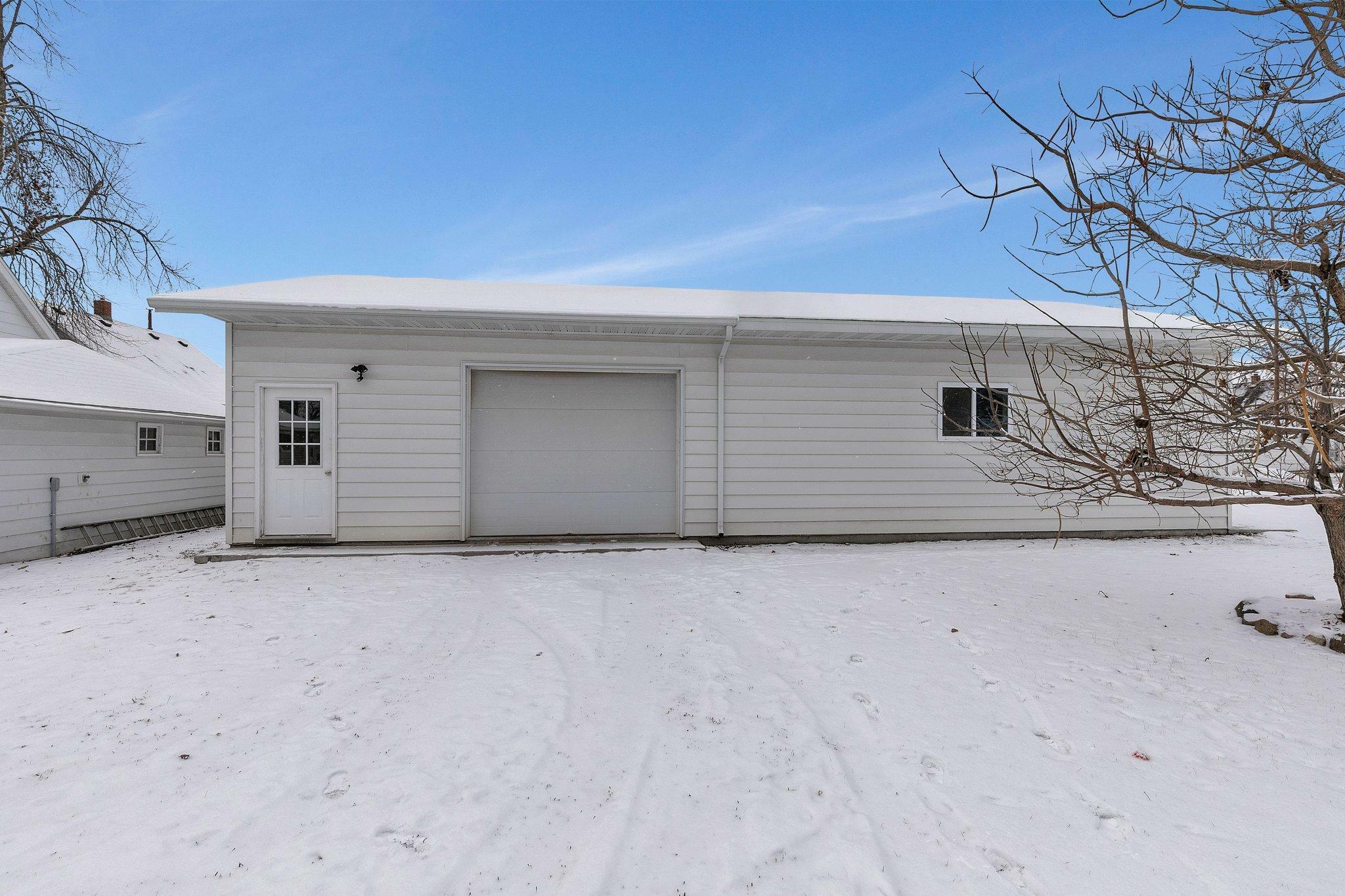 Property Photo:  309 2nd Street SW  MN 56352 