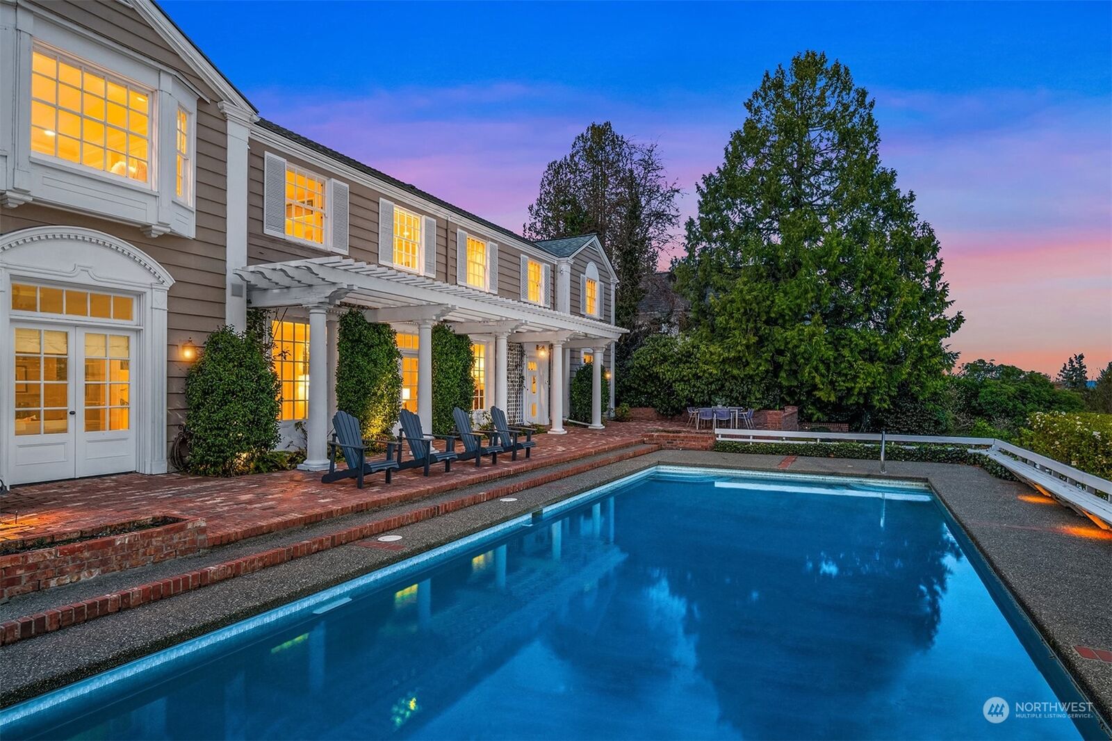 Property Photo: 1107 39th Avenue E WA 98112