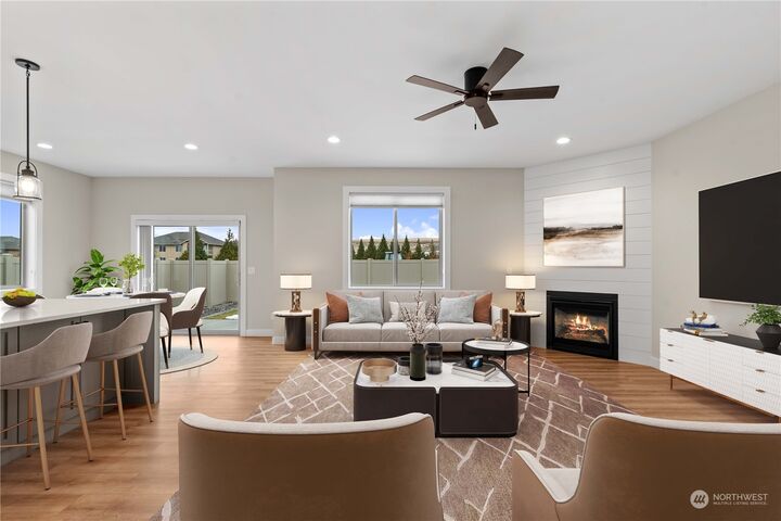 Property Photo: 2528 Plateau Drive WA 98802