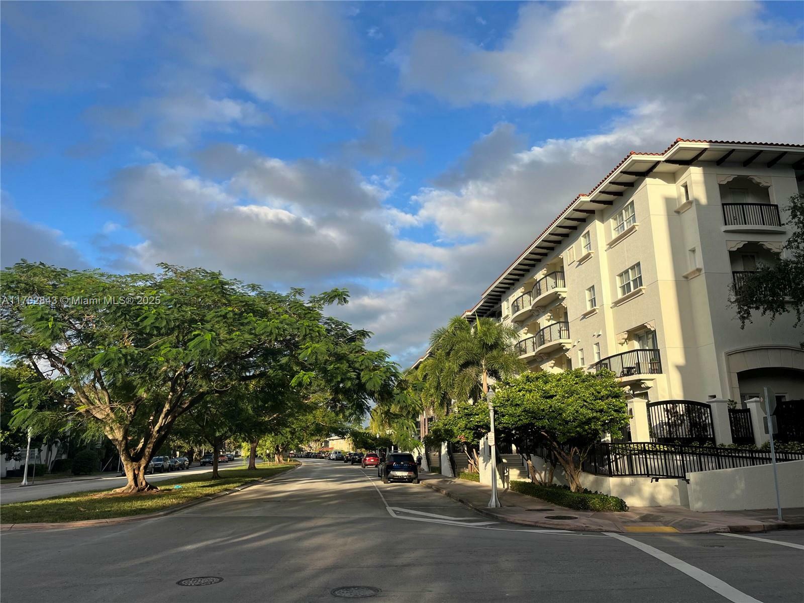 Property Photo:  50 Alhambra Cir 310  FL 33134 