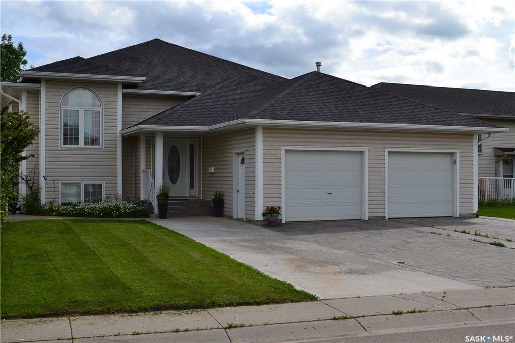 Property Photo: 2915 37th Street W SK S7L 7H8