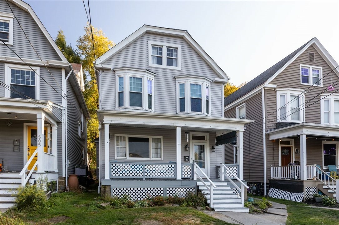 Property Photo:  513 Hill St  PA 15143 