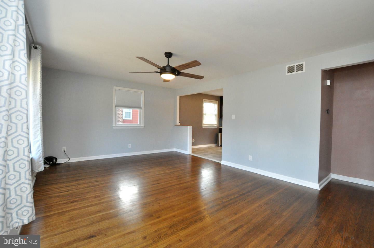 Property Photo:  116 New Hampshire Avenue  NJ 08002 