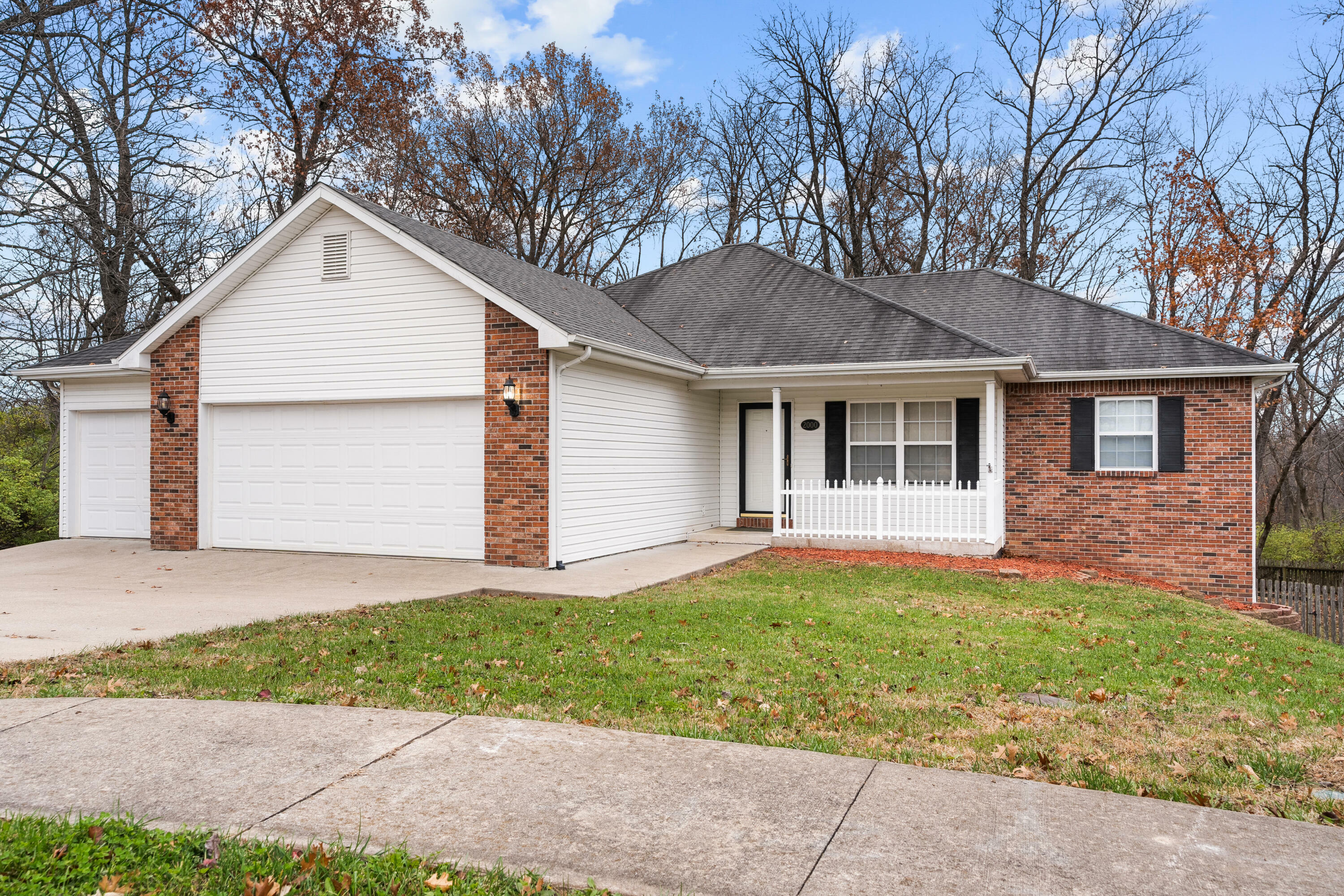 Property Photo:  2000 Lafayette Ct  MO 65202 