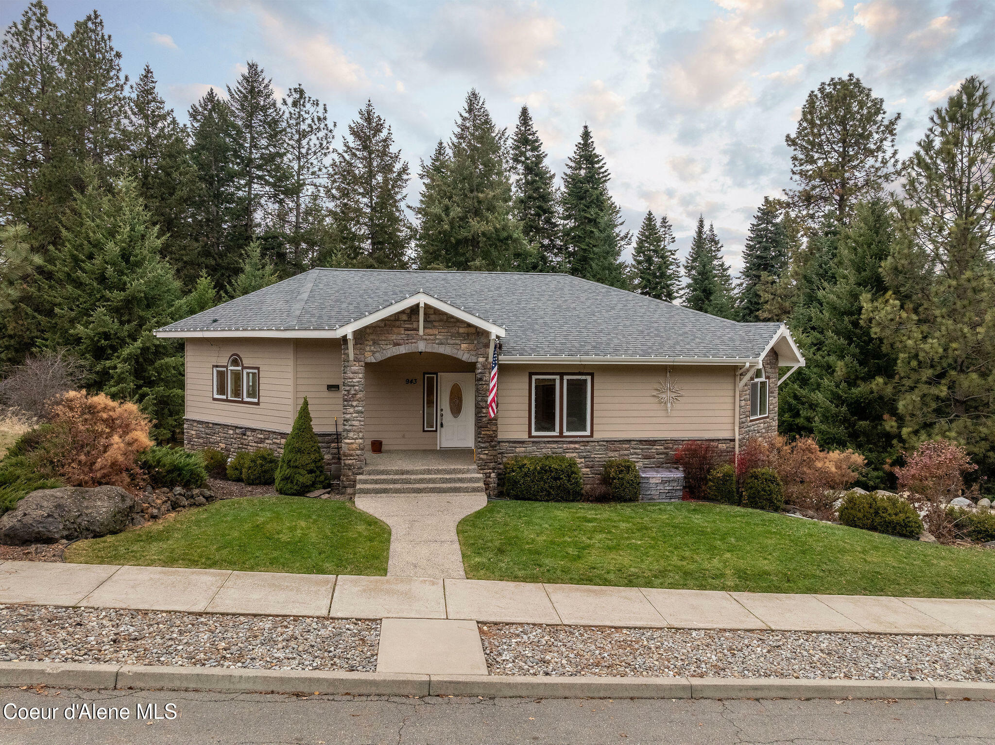 Property Photo:  943 N Victorian Dr  ID 83814 