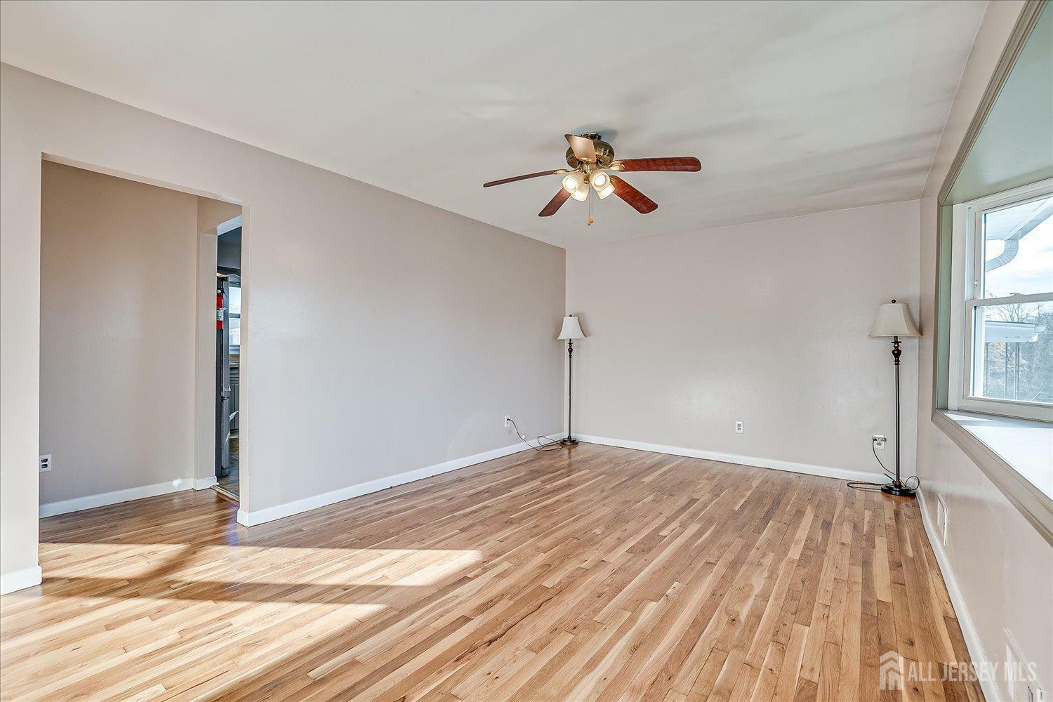 Property Photo:  255 E George Place E  NJ 08830 