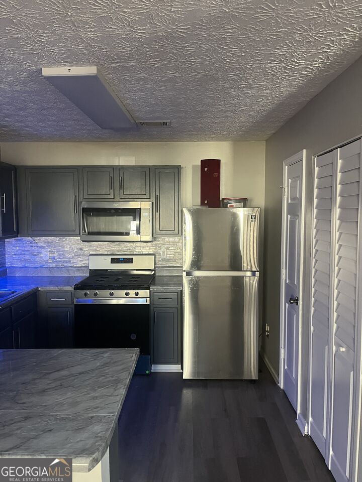 Property Photo: 475 Lakeside Circle GA 30016