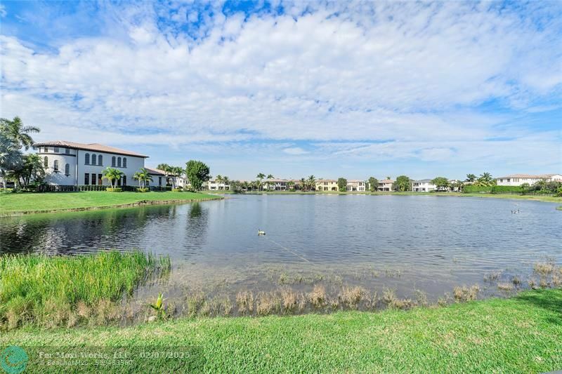 Property Photo:  8117 Emerald Ave  FL 33076 