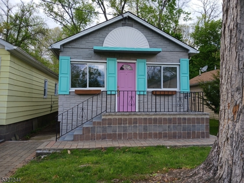 Property Photo:  32 Park Dr  NJ 07436 