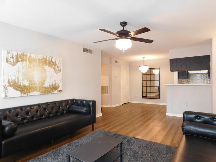 10101 S Gessner Road 912  Houston TX 77071 photo
