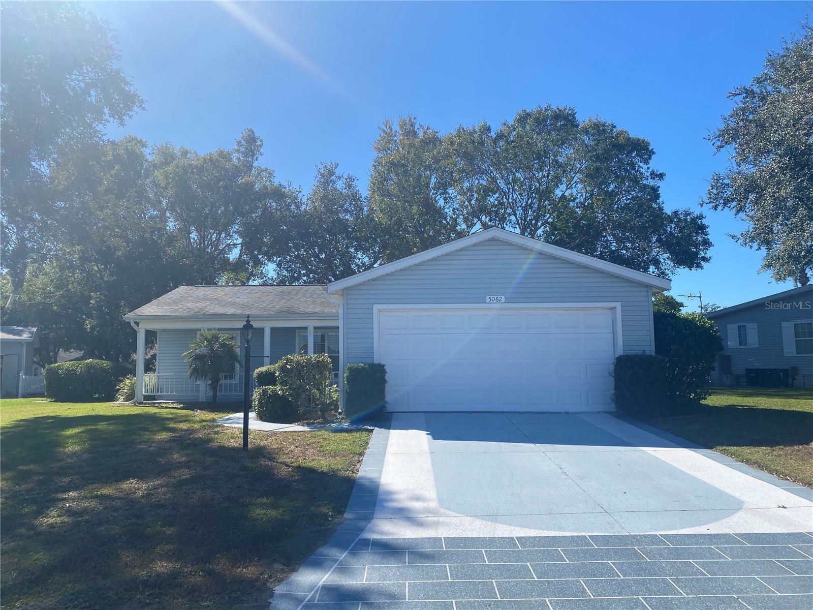 Property Photo: 5062 El Destino Drive FL 34748
