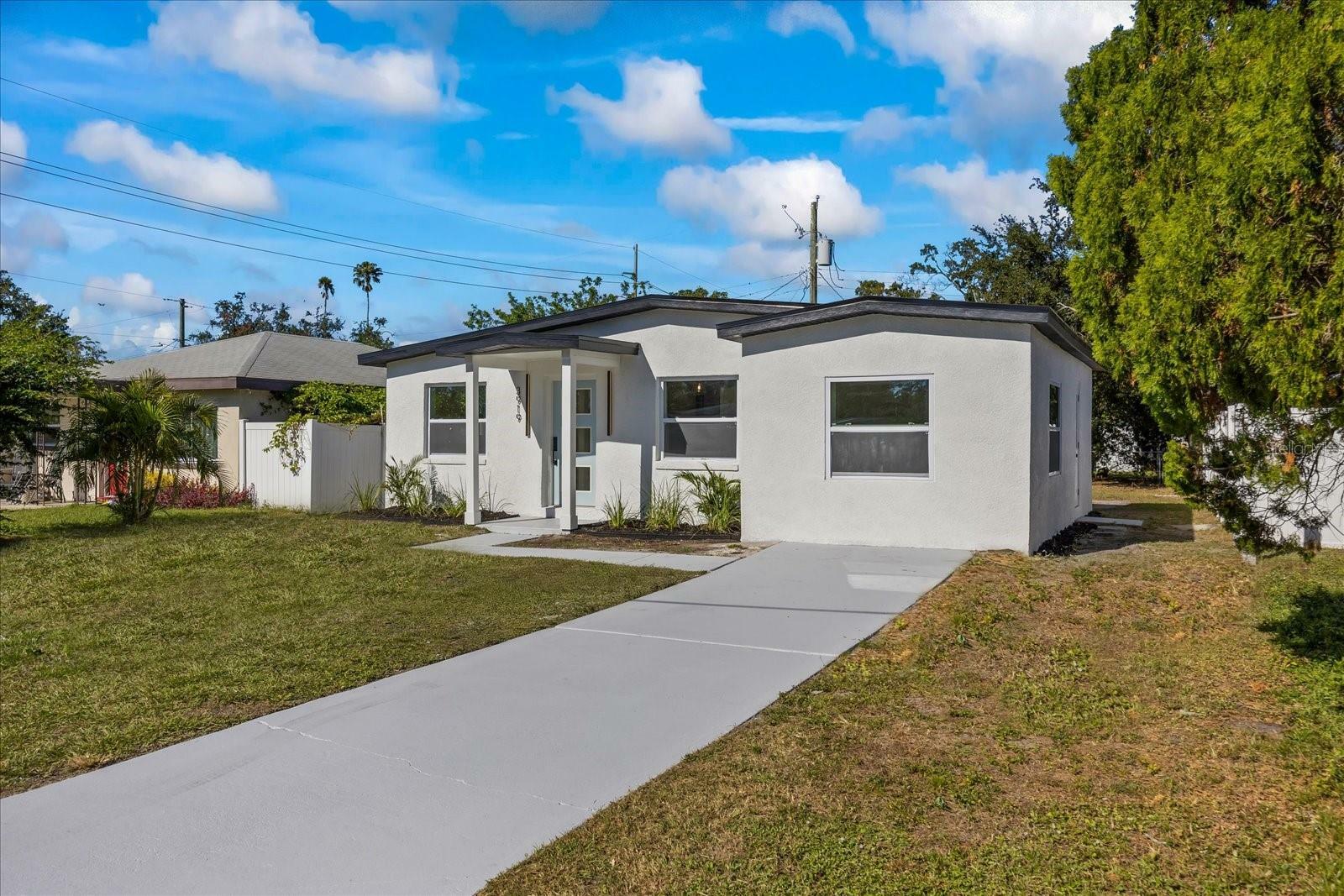 Property Photo:  3919 W Arch Street  FL 33607 