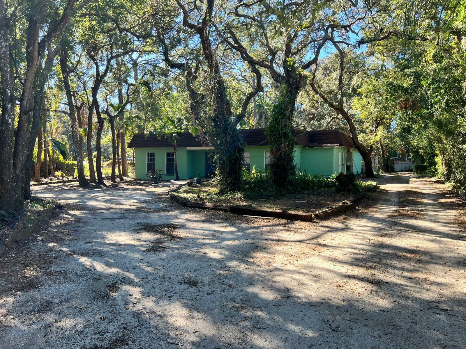 Property Photo:  12308 N 52nd Street  FL 33617 