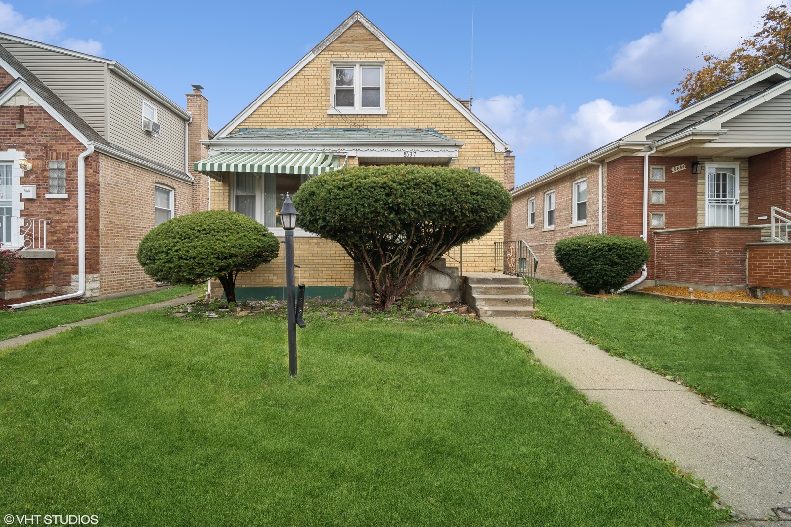 Property Photo:  8637 S Honore Street  IL 60620 