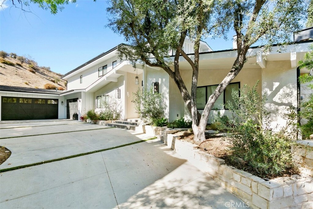 Property Photo:  17269 Luverne Place  CA 91316 