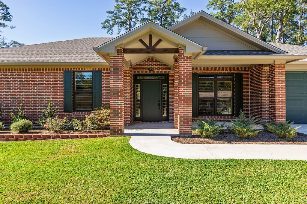 Property Photo:  1308 Walnut Bend  TX 75904 