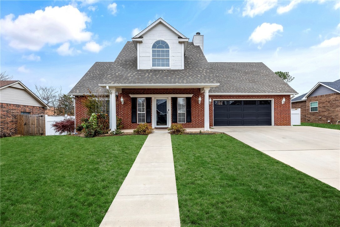 Property Photo: 1007 N Quail Terrace AR 72756