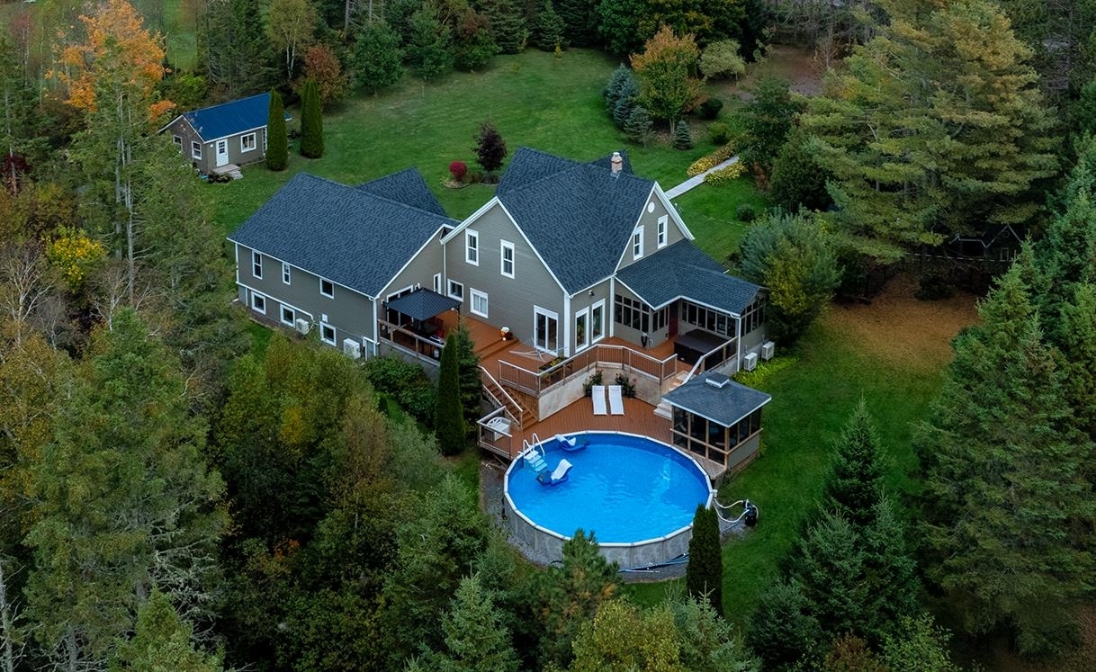 Property Photo: 3693 Dixon Road PE C0A 1N0