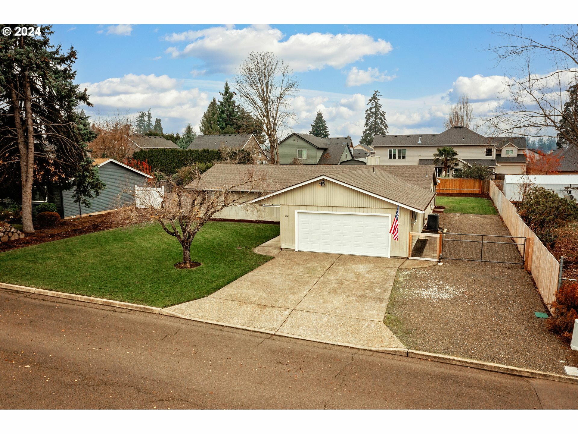 182 NE 14th Ave  Canby OR 97013 photo