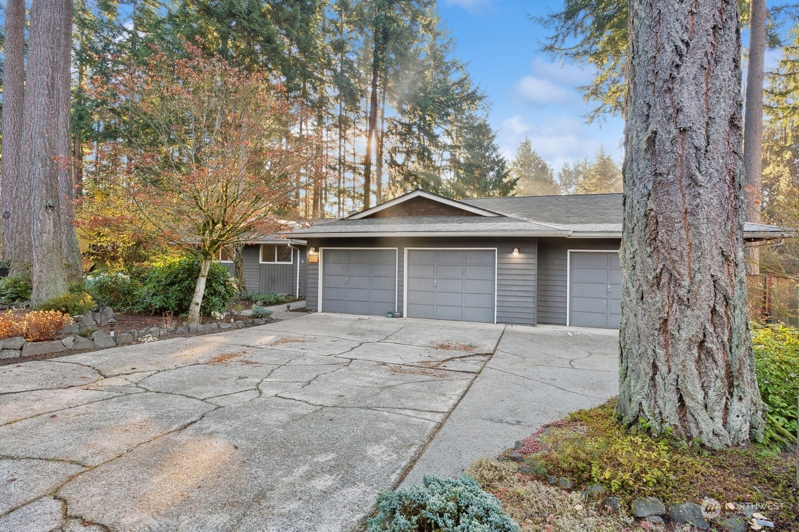 Property Photo:  6706  172nd Place SW  WA 98026 