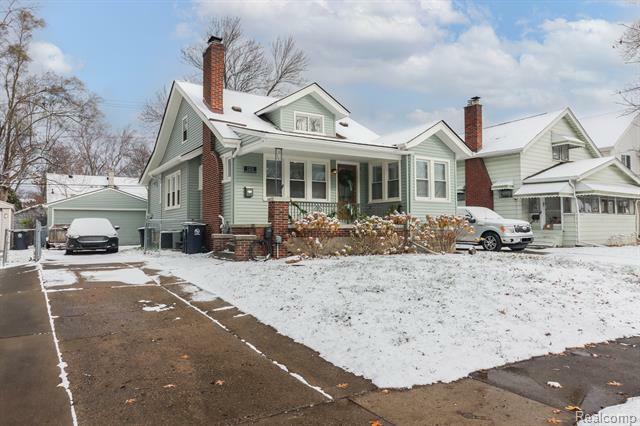 Property Photo:  1213 E 5th Street  MI 48067 