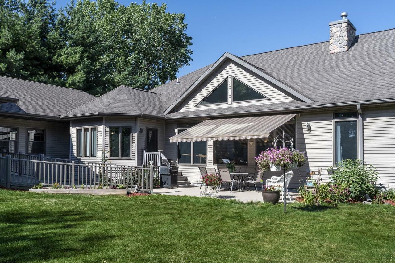 Property Photo: 402 Rustic Drive WI 53718