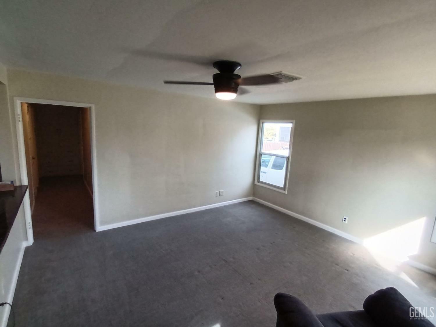 Property Photo:  610 Francis Street  CA 93308 