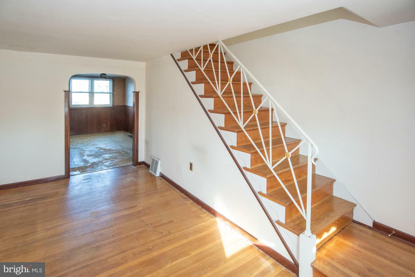 Property Photo:  5255 Westpark Lane  PA 19018 