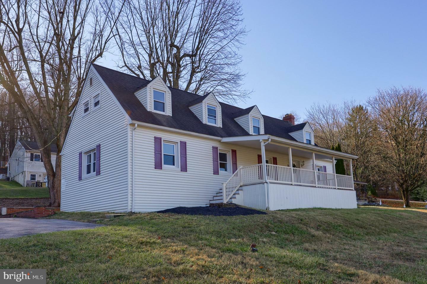 Property Photo:  33 Pine Street  PA 19320 