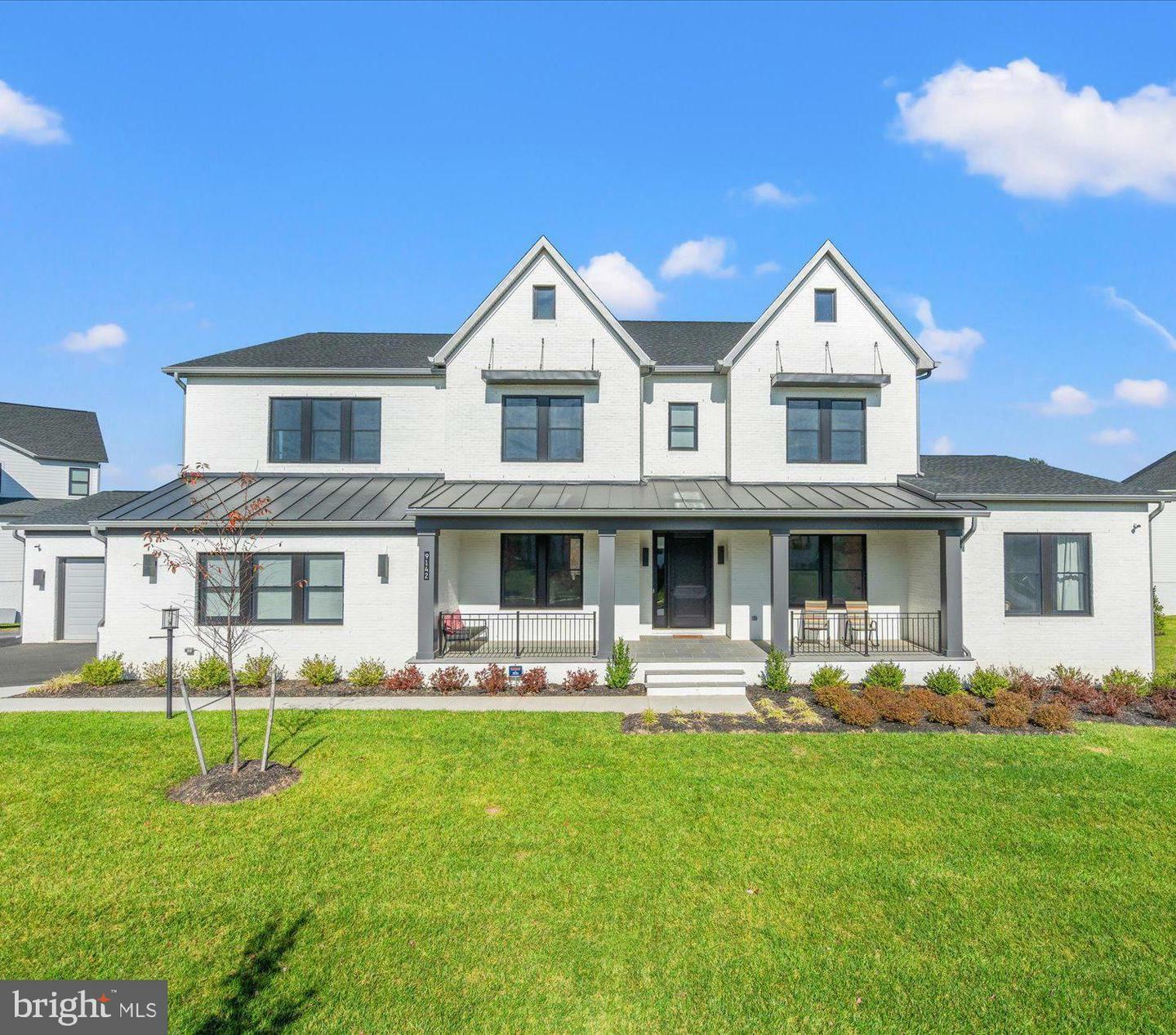 Property Photo: 9142 Belvedere Branch Drive VA 22066