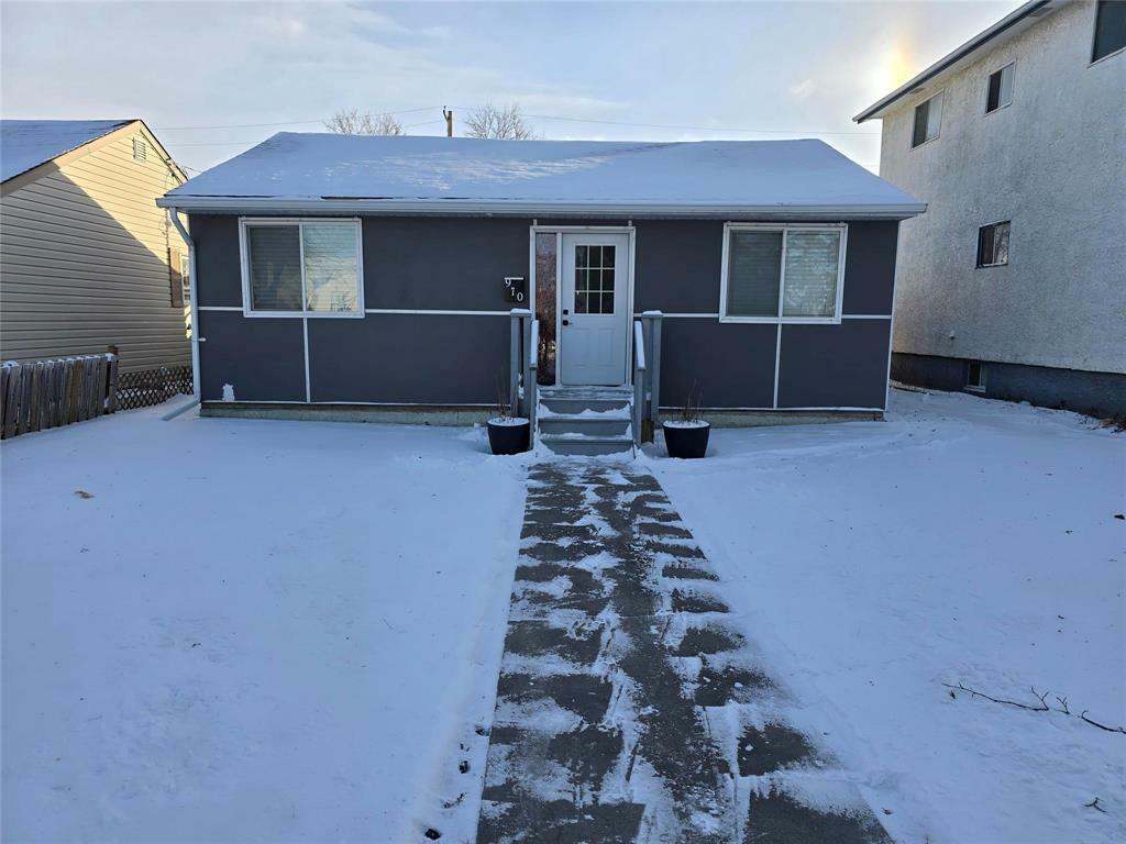 970 Crescent Drive  Winnipeg MB R3T 1X7 photo