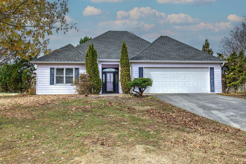 Property Photo:  200 Habersham Court  GA 30701 