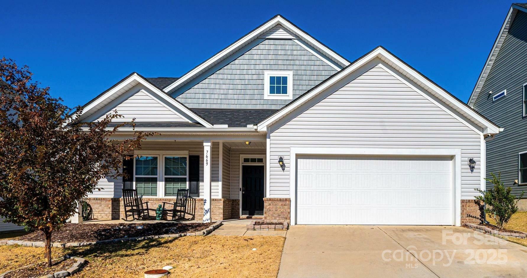 Property Photo: 7669 Tanglewood Way NC 28037