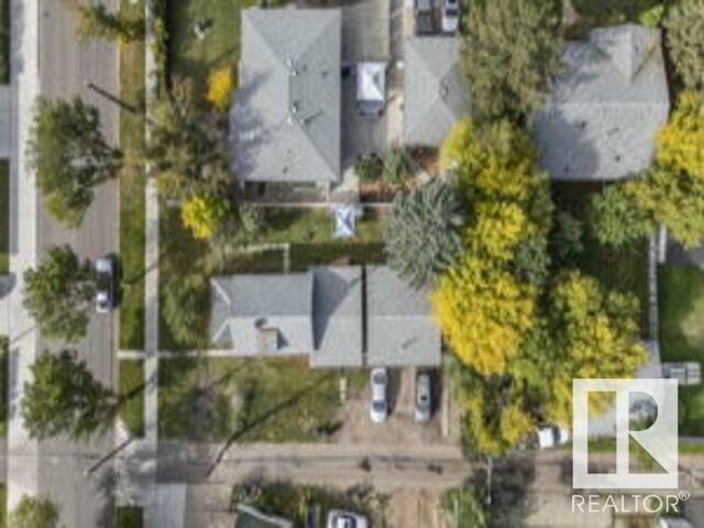 Property Photo:  12524 129 Avenue NW  AB T5L 3J5 