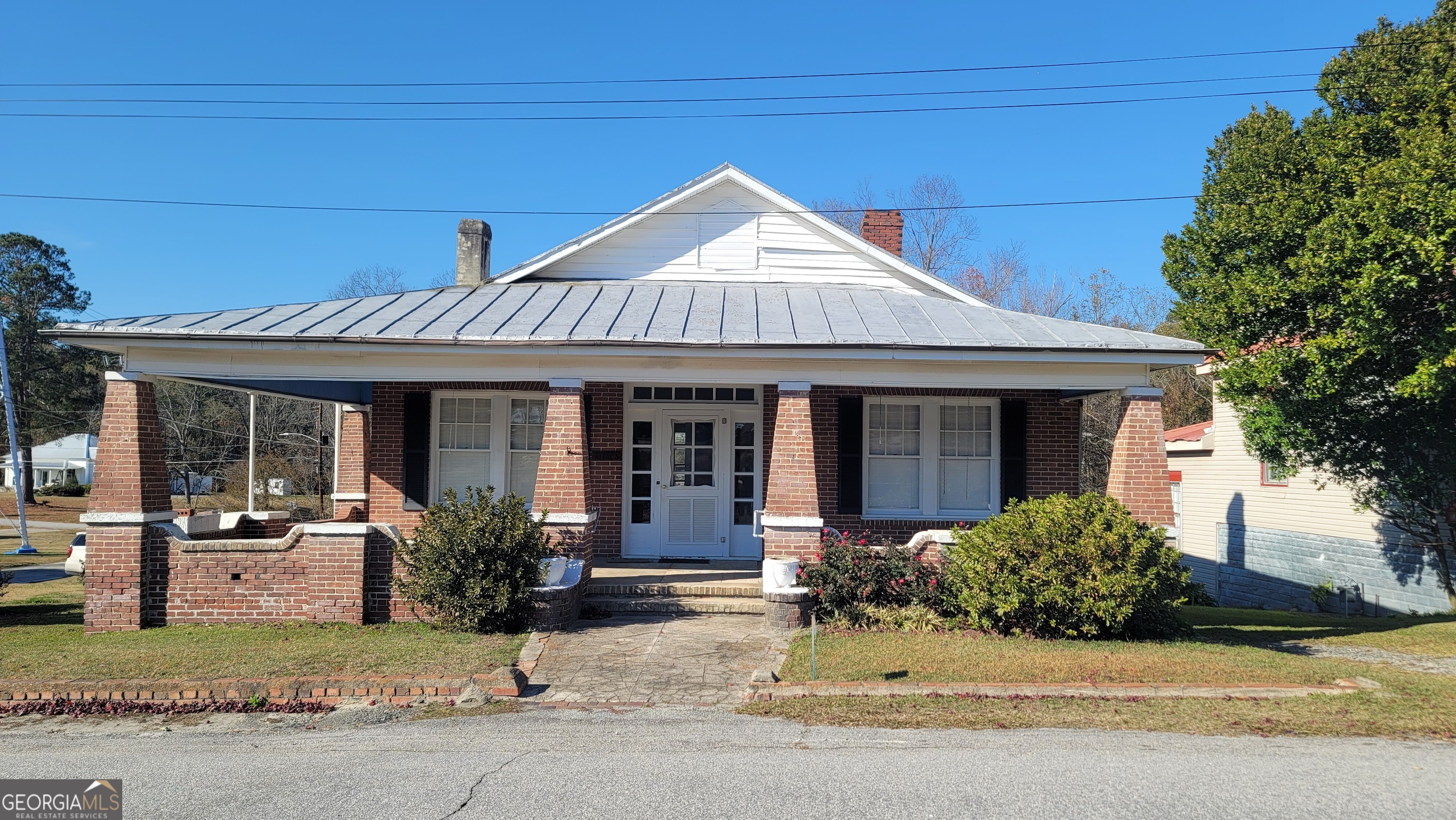 Property Photo:  15 E Railroad Street  GA 30807 