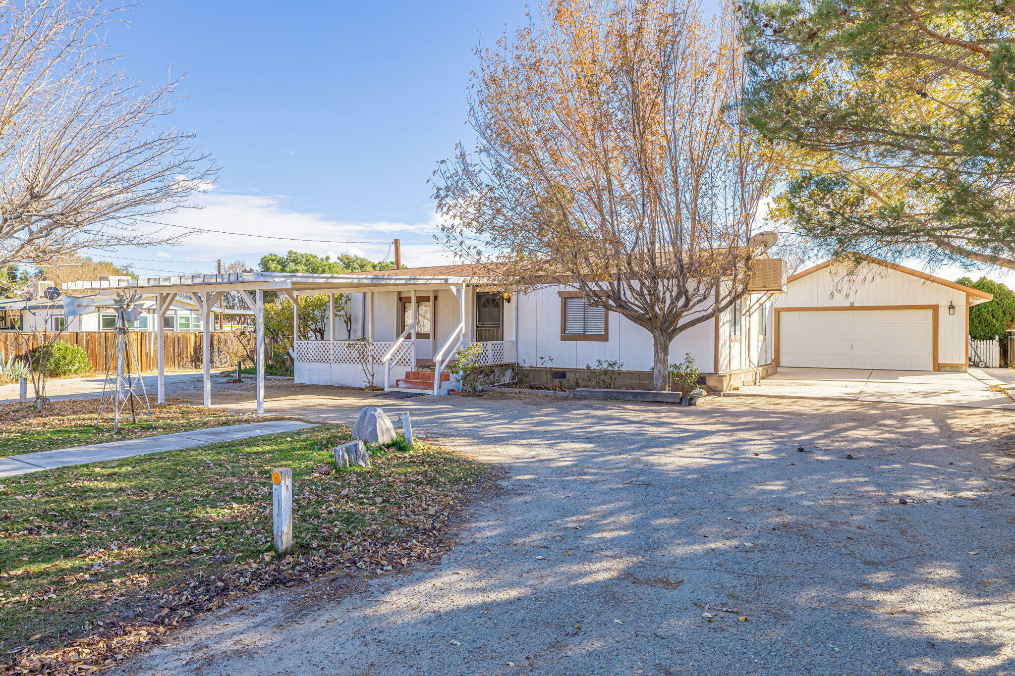 Property Photo:  5798 Jackson Avenue  CA 93560 