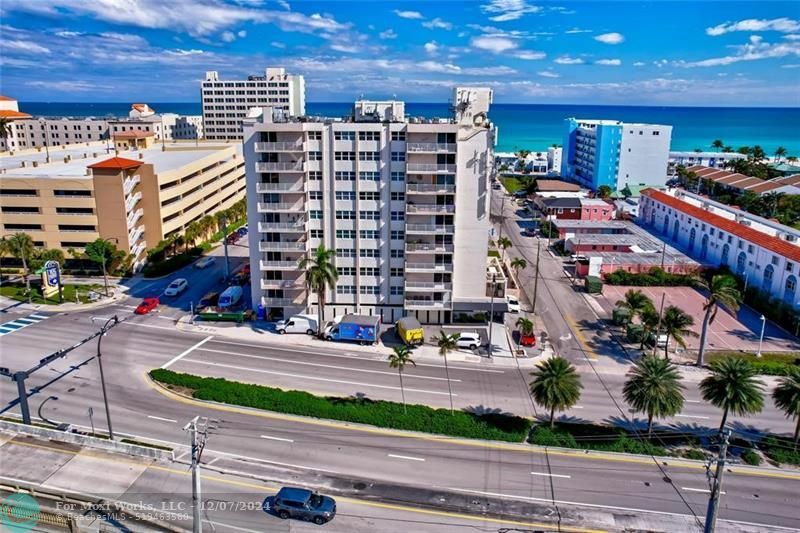 Property Photo:  211 S Ocean Dr 504  FL 33019 