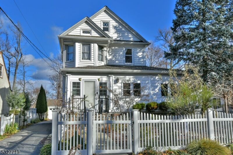 Property Photo:  125 Bogert St  NJ 07666 