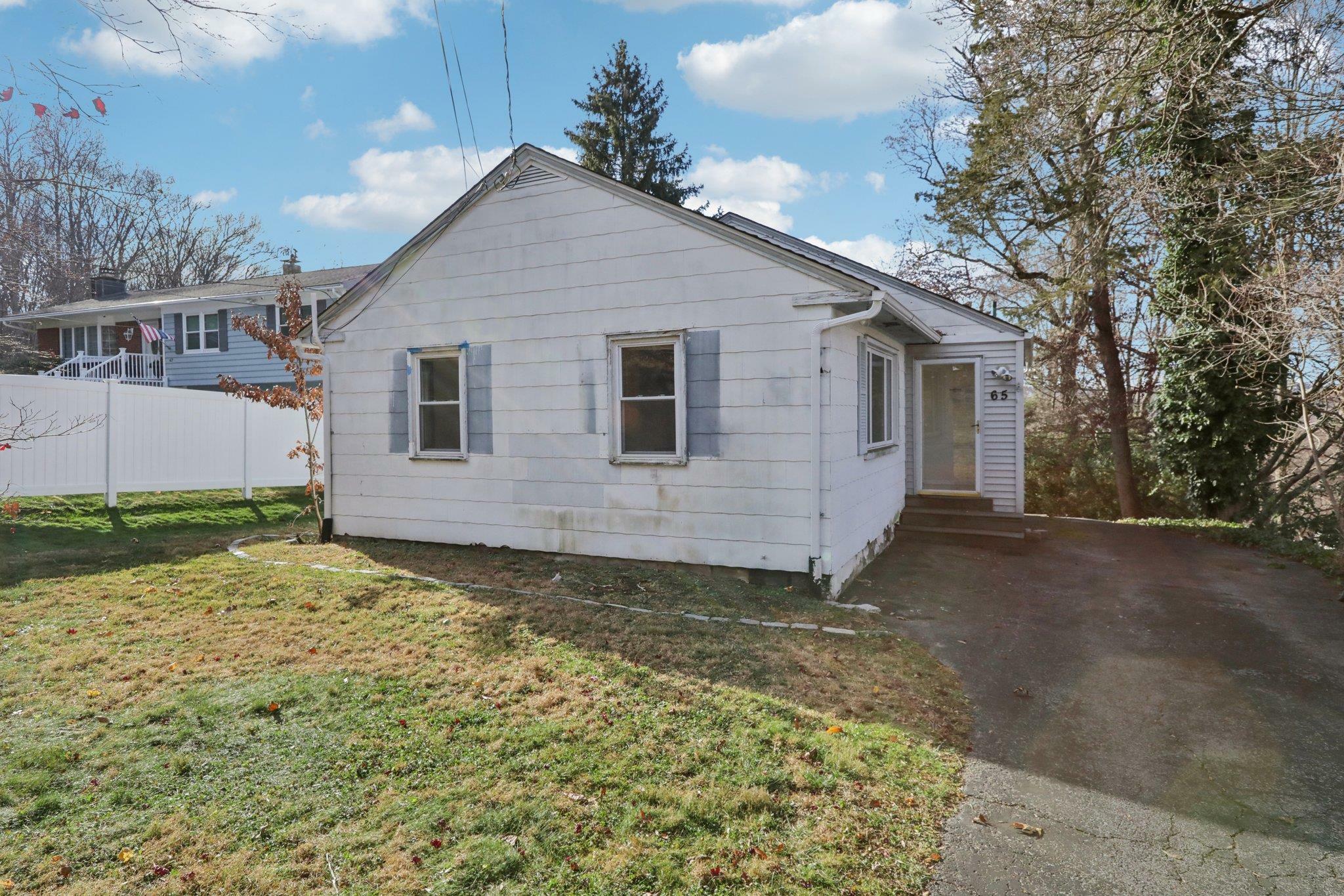 Property Photo:  65 S Hill  NY 10567 