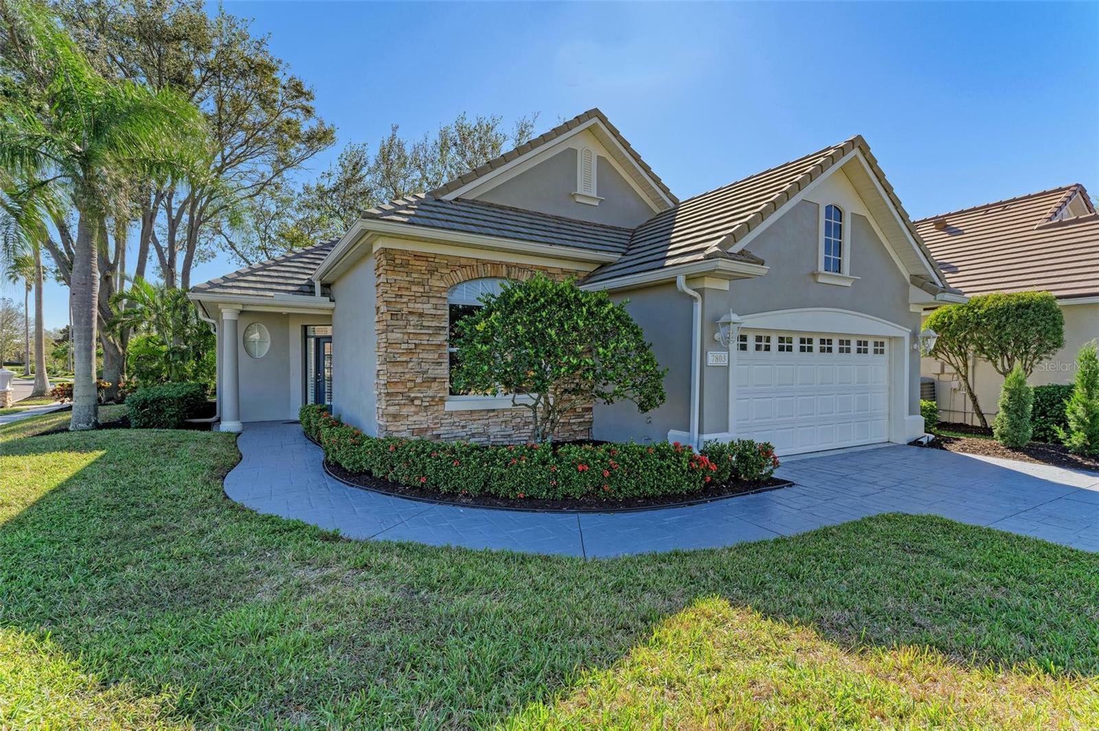 Property Photo:  7803 Heritage Classic Court  FL 34202 