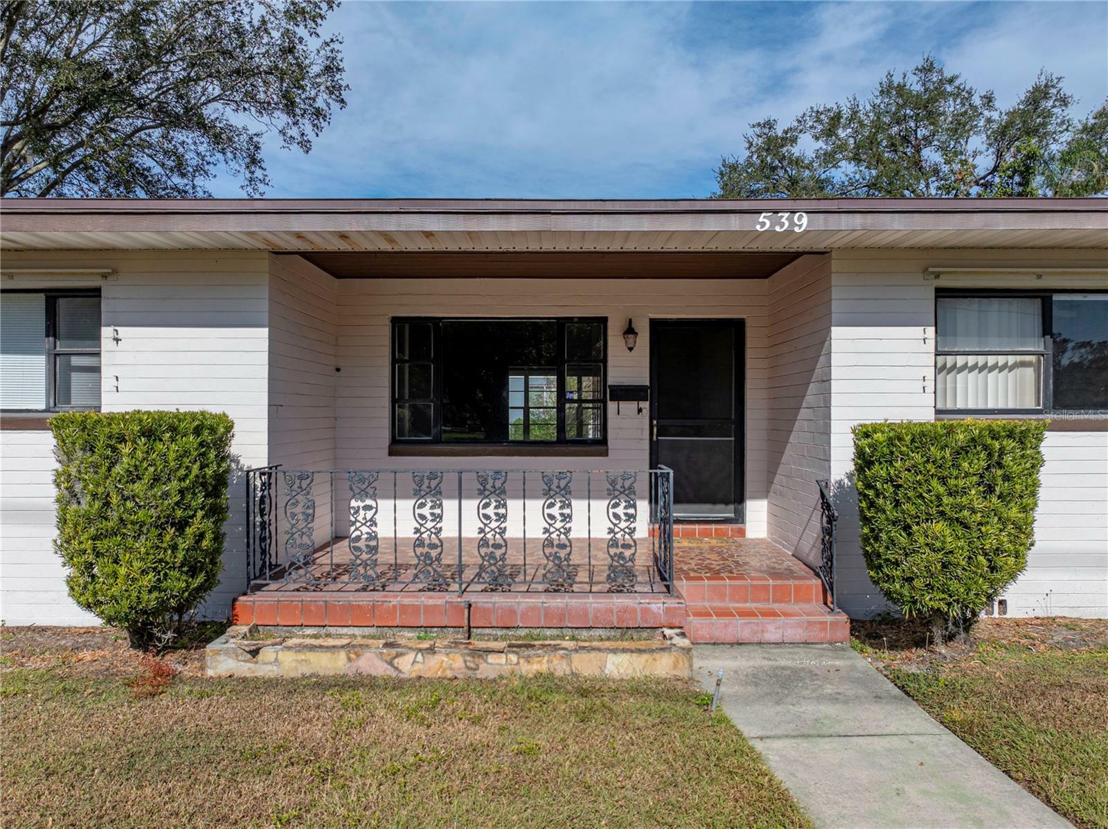 Property Photo:  539 W Beacon Road  FL 33803 